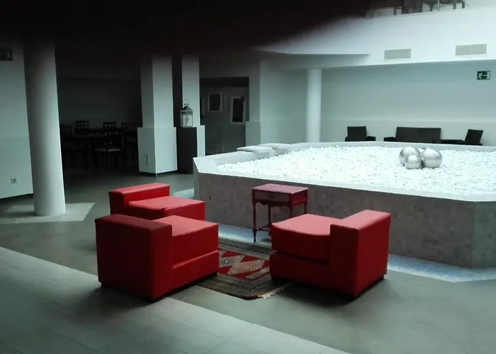 Sekia Hotell Ejea De Los Caballeros